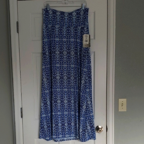 Nwt Lily Rose Blue Patterned Women's Skirt sz Xl - Picture 1 of 3